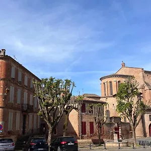 https://agreable-maison-de-ville-dans-le-vieux-gaillac.midi-pyreneeshotels.com
